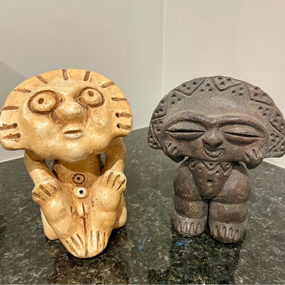 Artistic Stone Figurine Set - Tan and Gray